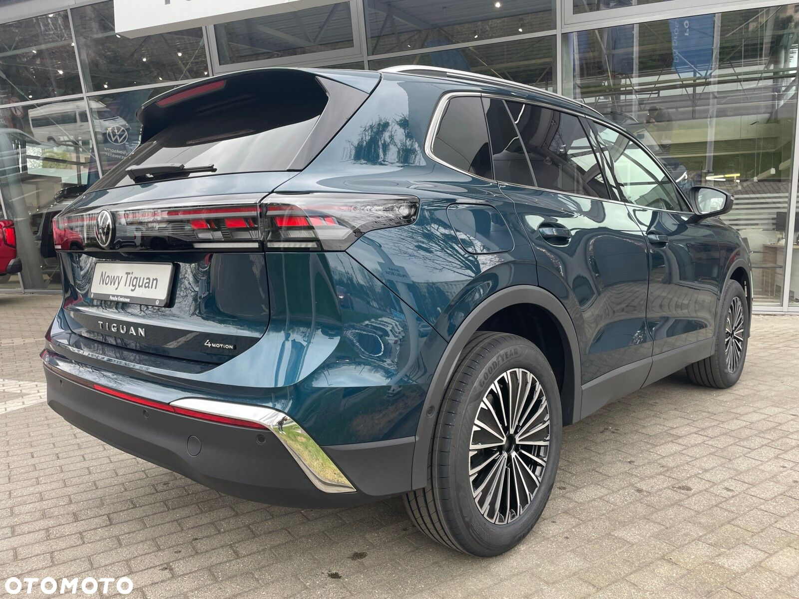 Volkswagen Tiguan - 8