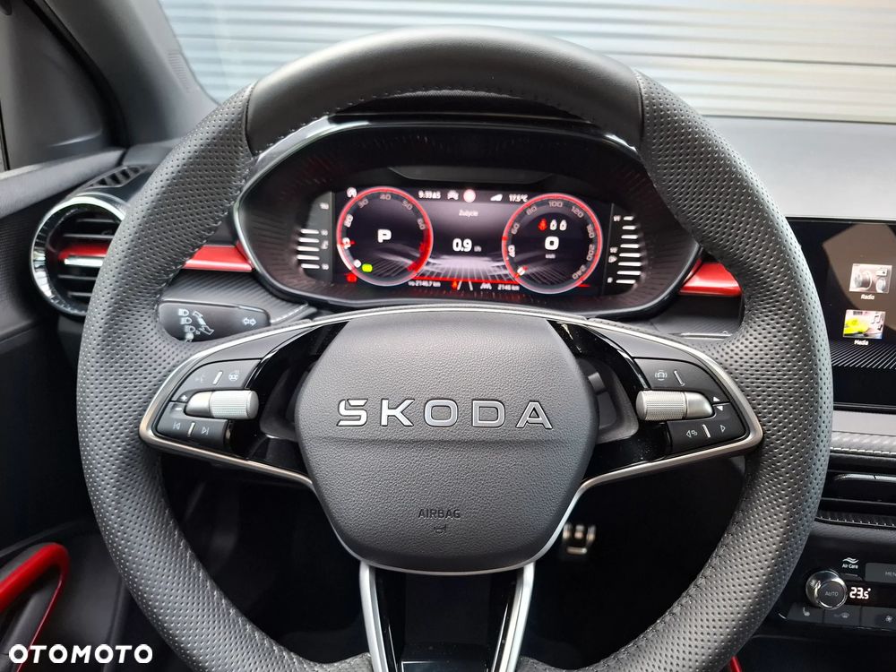 Skoda Fabia 1.0 TSI Monte Carlo DSG - 12