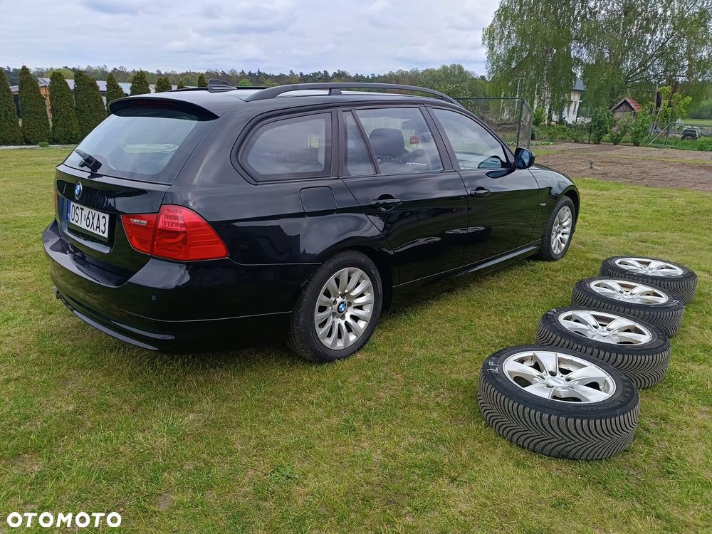 BMW Seria 3 318d DPF Edition Exclusive - 15