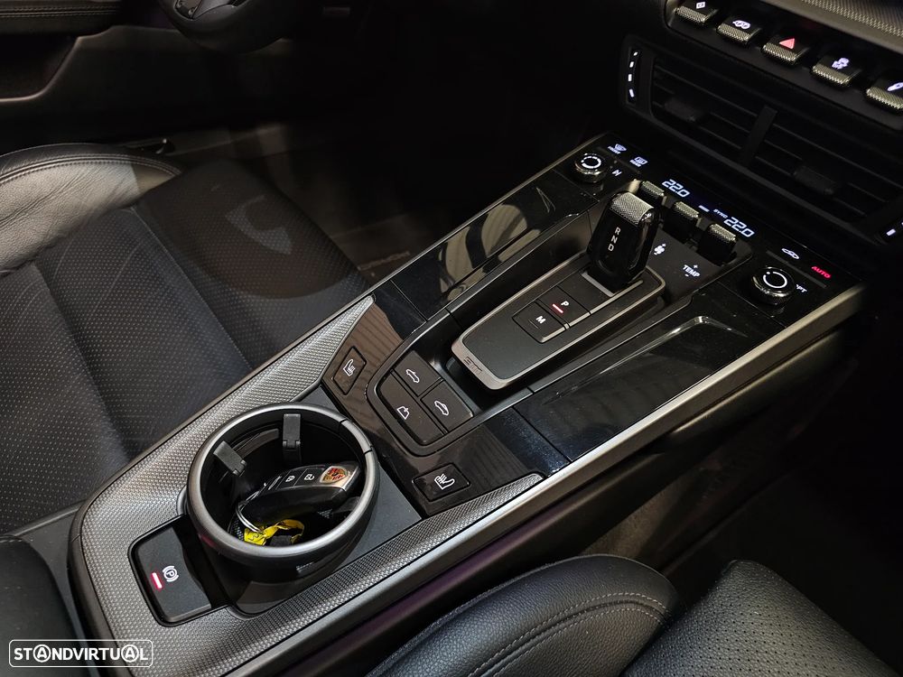 Porsche 911 (992) Carrera PDK - 45