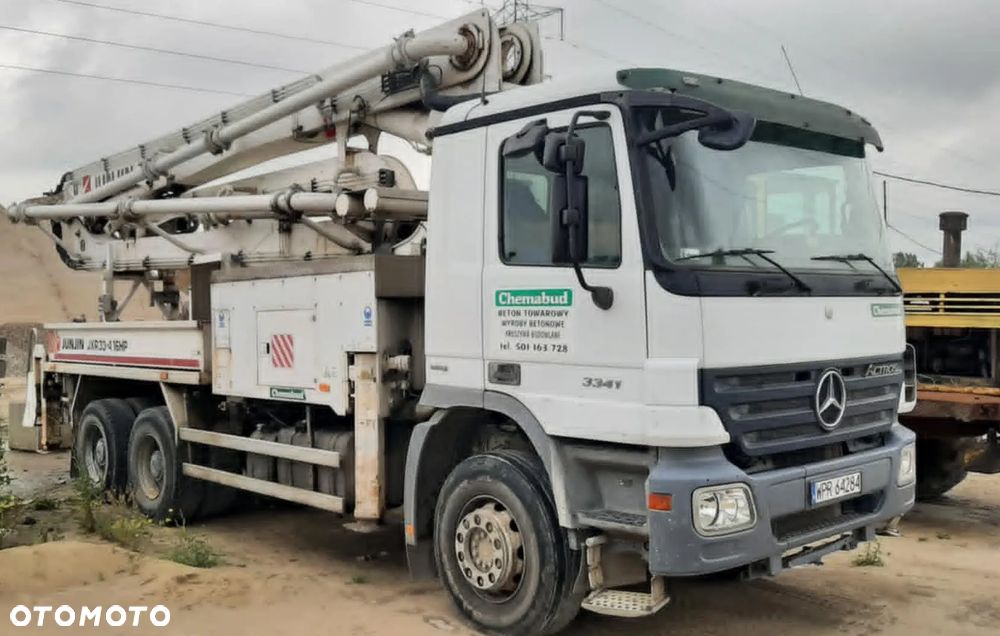 Mercedes-Benz Actros - 1