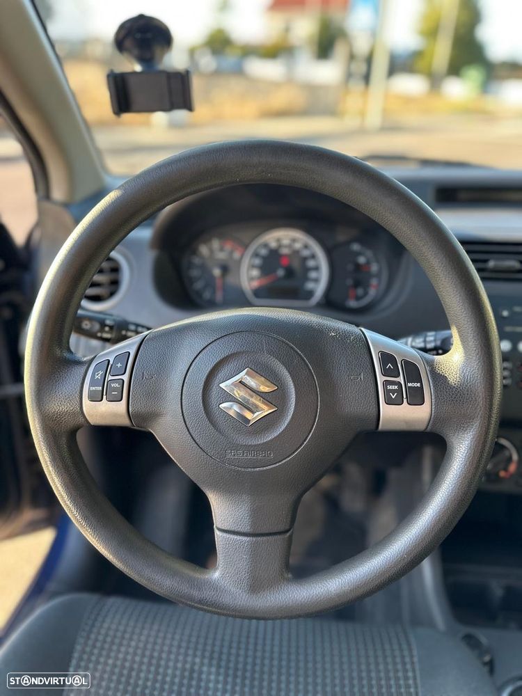 Suzuki Swift 1.3 16V GA - 7