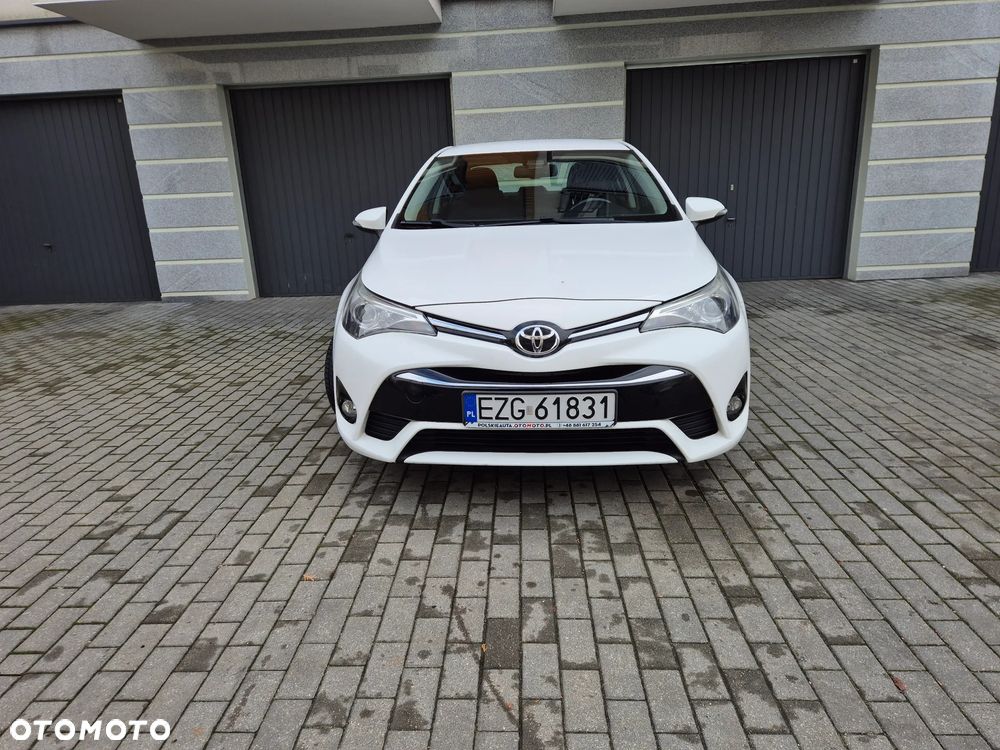 Toyota Avensis 2015 photo 3