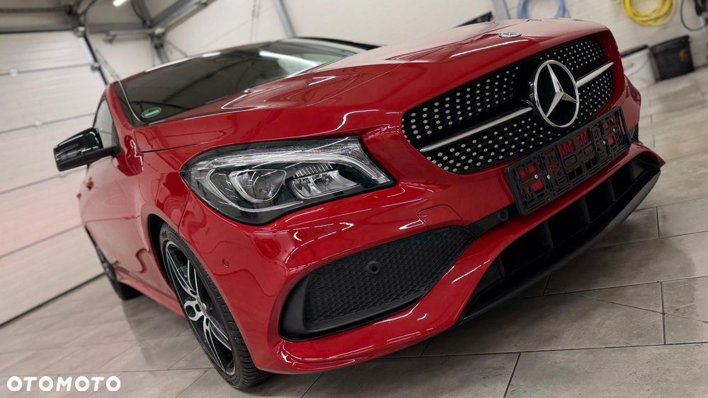 Mercedes-Benz CLA 180 AMG Line - 3