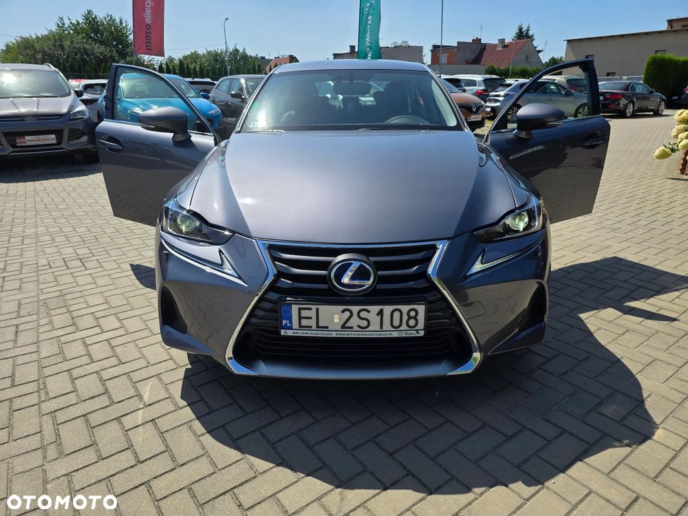 Lexus IS - 21