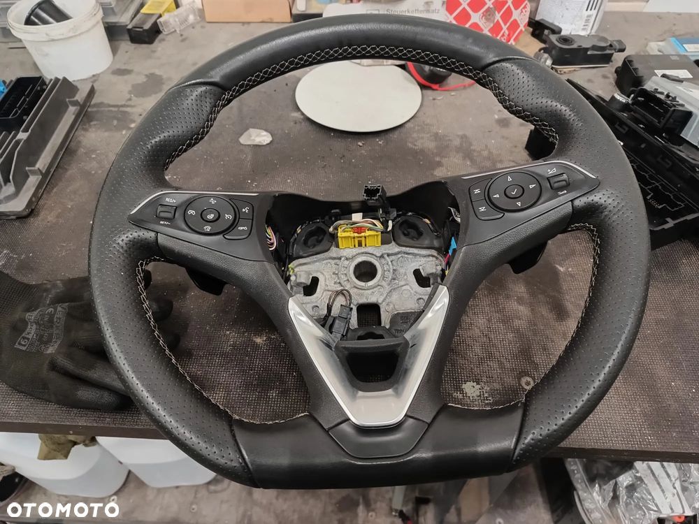 OPEL INSIGNIA B II KIEROWNICA MULTIFUNKCJA ŁOPATKI GRZANA 34348730A - 1