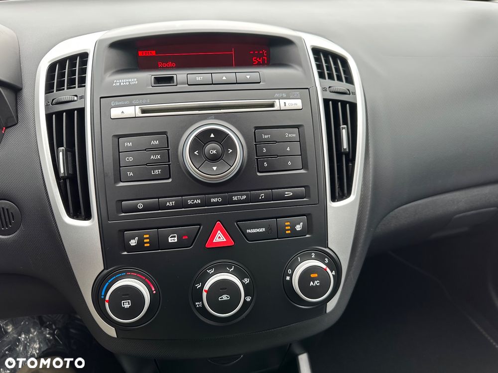 Kia Ceed 1.4 L - 36