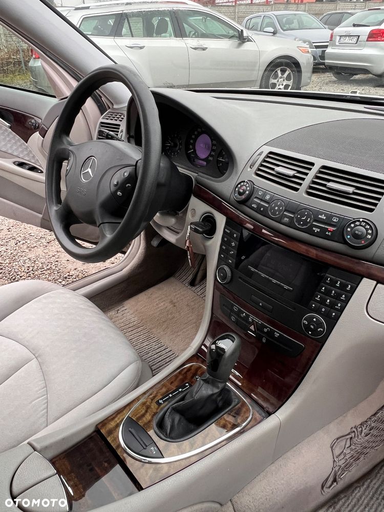 Mercedes-Benz Klasa E 200 Kompressor Automatik Classic - 21