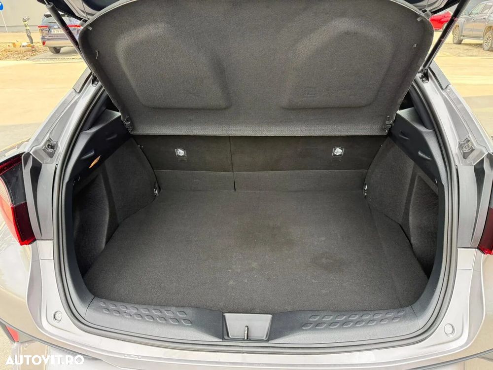 Toyota C-HR 1.8 HSD 122 CP 4x2 CVT Core - 12