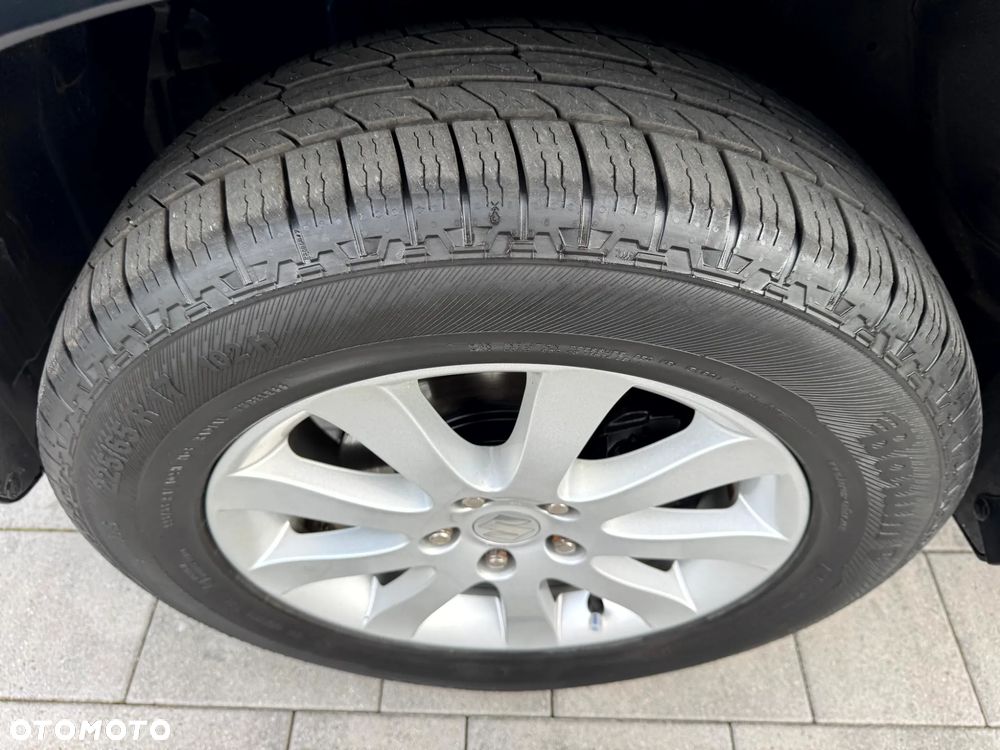 Suzuki Grand Vitara 2.0 De luxe - 22