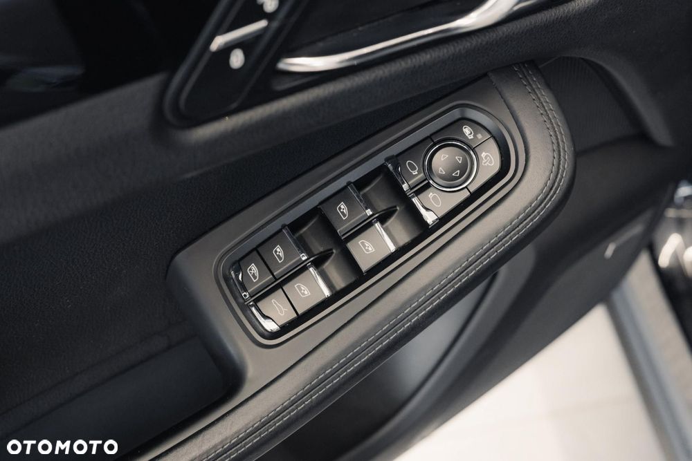 Porsche Macan S - 31