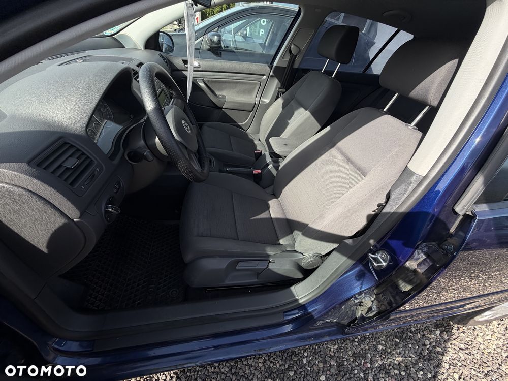 Volkswagen Golf - 10