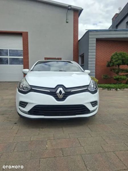 Renault Clio - 2