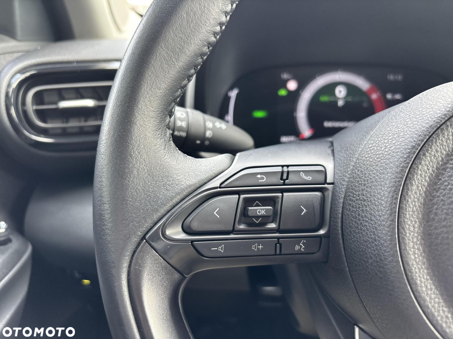 Toyota Yaris Cross Hybrid 1.5 Comfort - 21