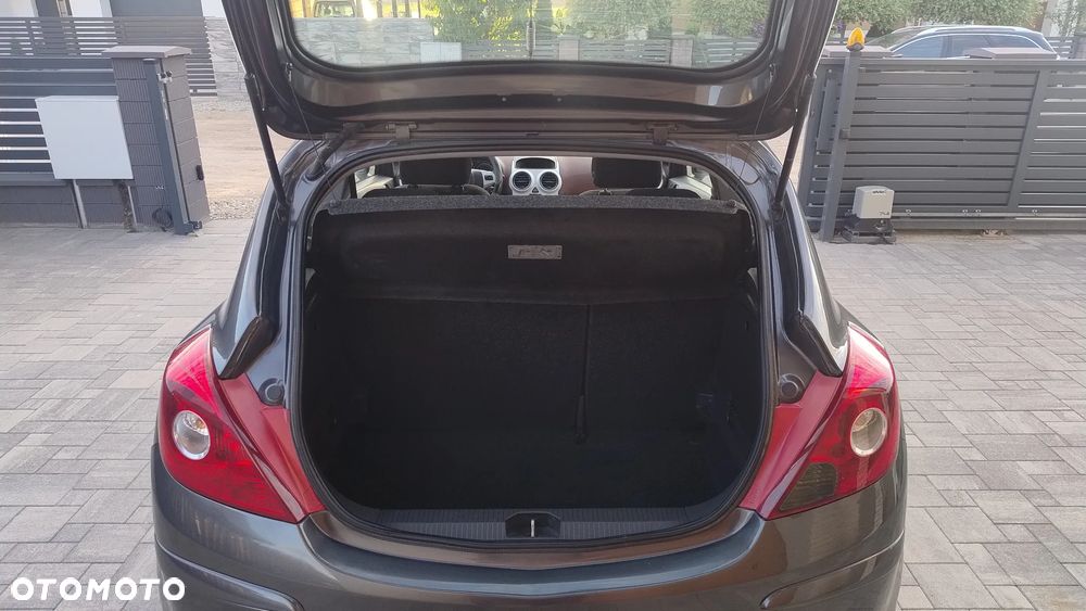 Opel Corsa 1.3 CDTI - 26