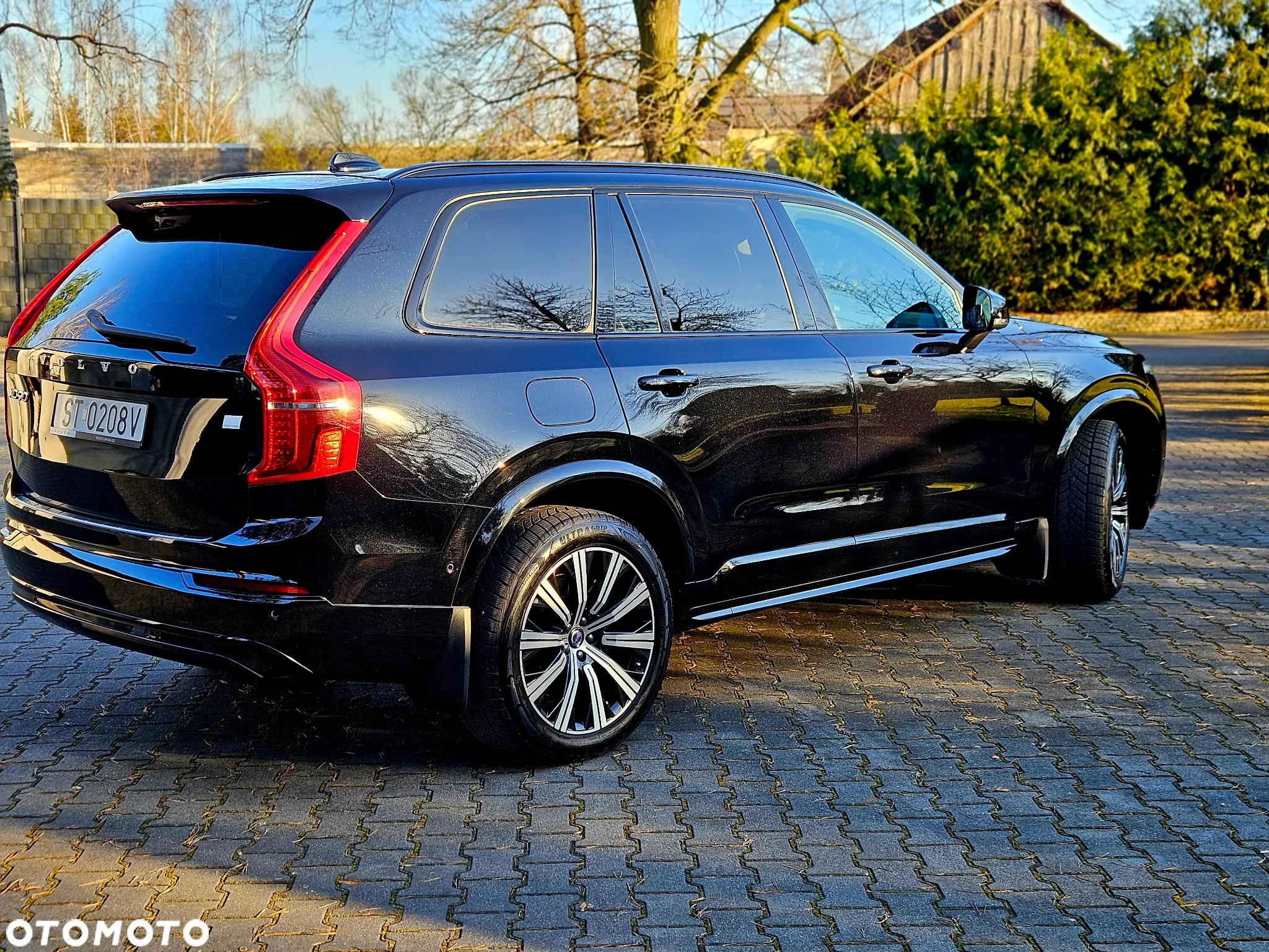 Volvo XC 90 - 9