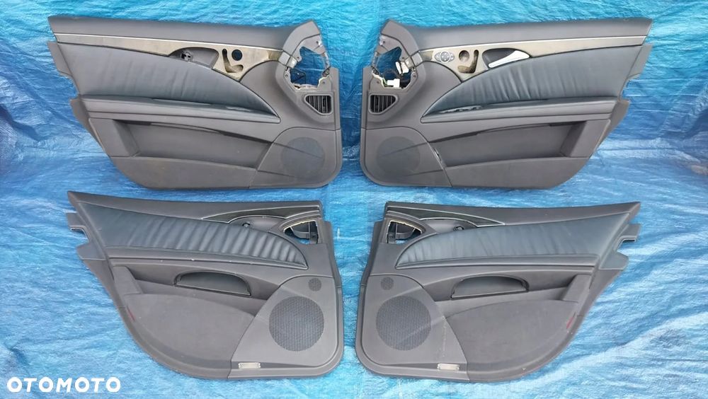 BOCZEK BOCZKI TAPICERKA DRZWI LEWY PRAWY PRZÓD PRZEDNI TYŁ TYLNY 6C37 KOMPLET MERCEDES W211 E55 AMG - 1