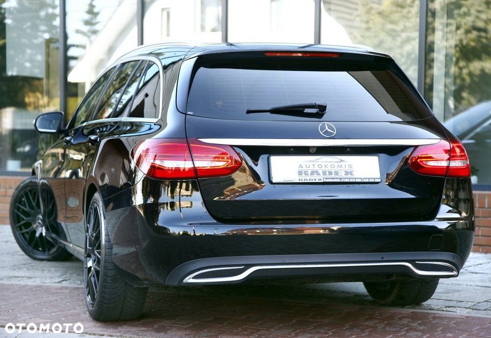 Mercedes-Benz Klasa C 250 d 9G-TRONIC - 23