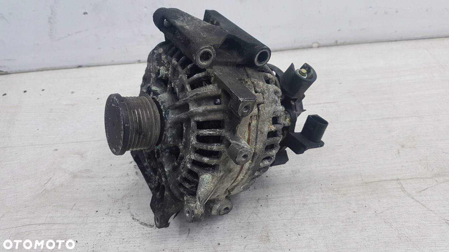 MERCEDES C KLASA W203 ALTERNATOR - 2