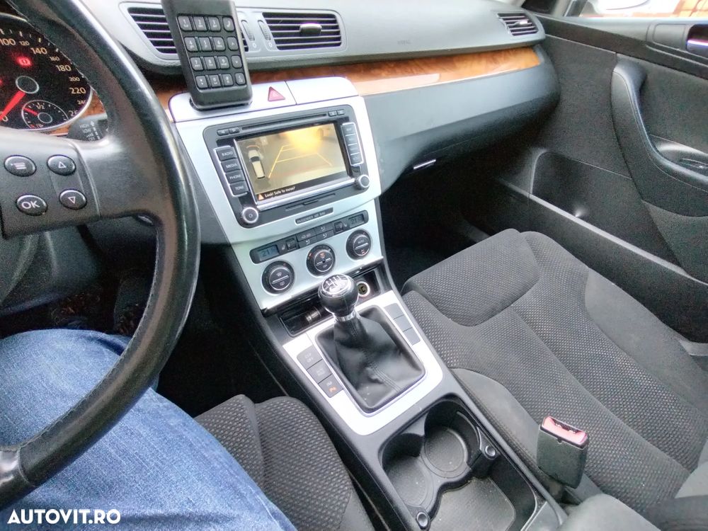Volkswagen Passat 2.0 TDI Comfortline DPF - 21