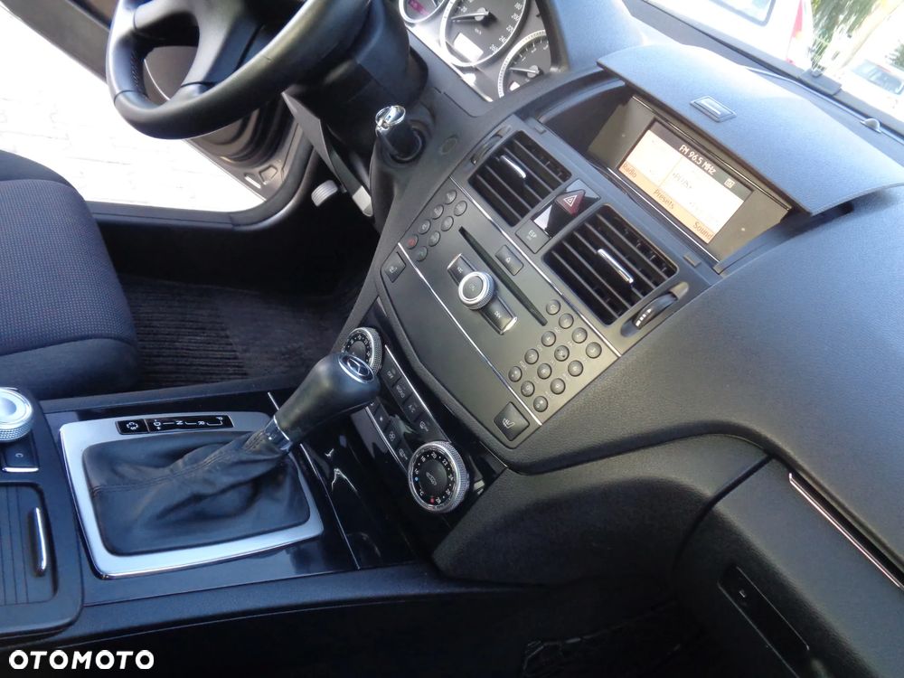 Mercedes-Benz Klasa C 180 Kompressor Automatik BlueEFFICIENCY Avantgarde - 15