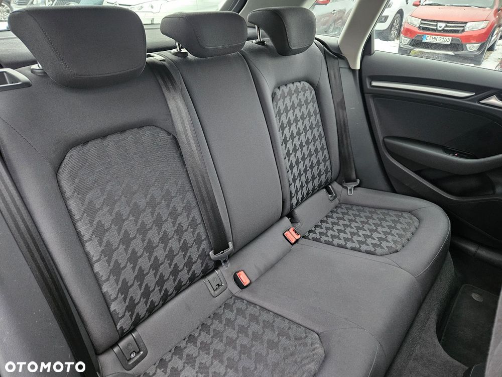 Audi A3 Sportback 2.0 TDI (clean diesel) Attraction - 14