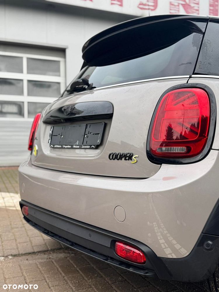 MINI Cooper S Sidewalk Trim - 5