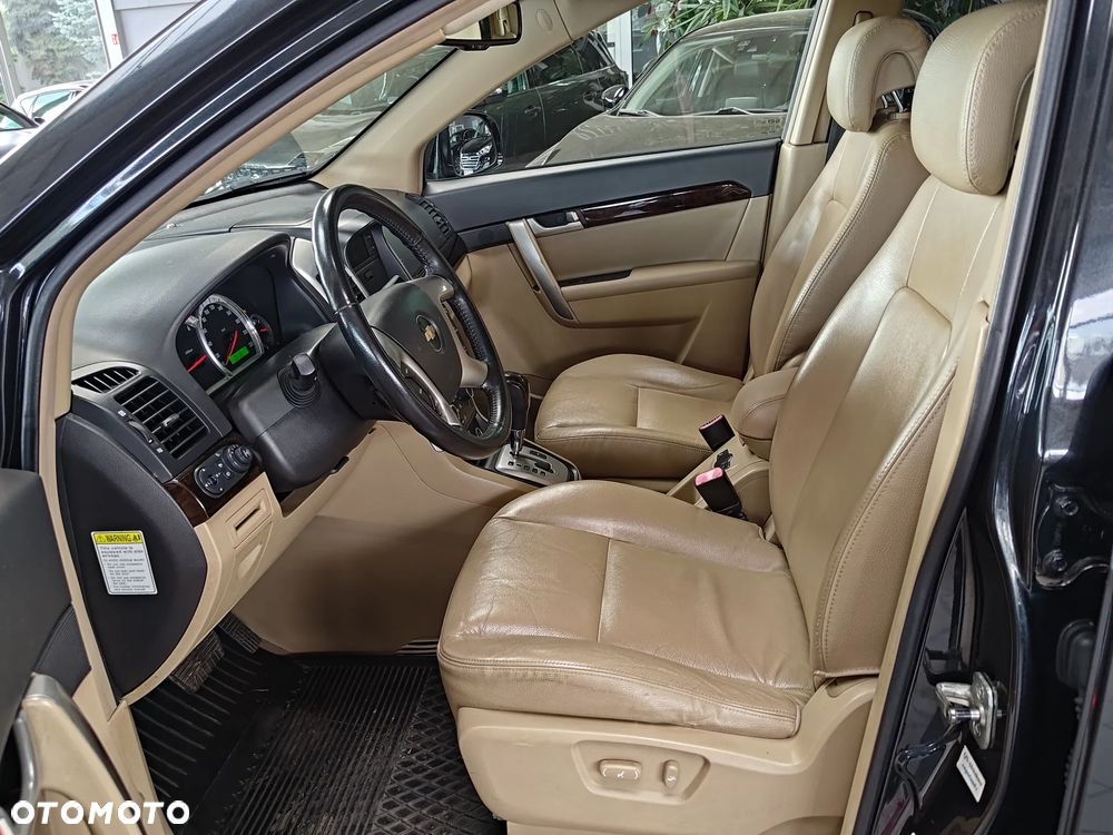 Chevrolet Captiva 2.0 d LT high 5os - 21
