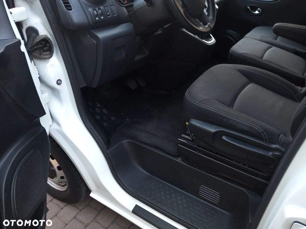 Renault TRAFIC - 13