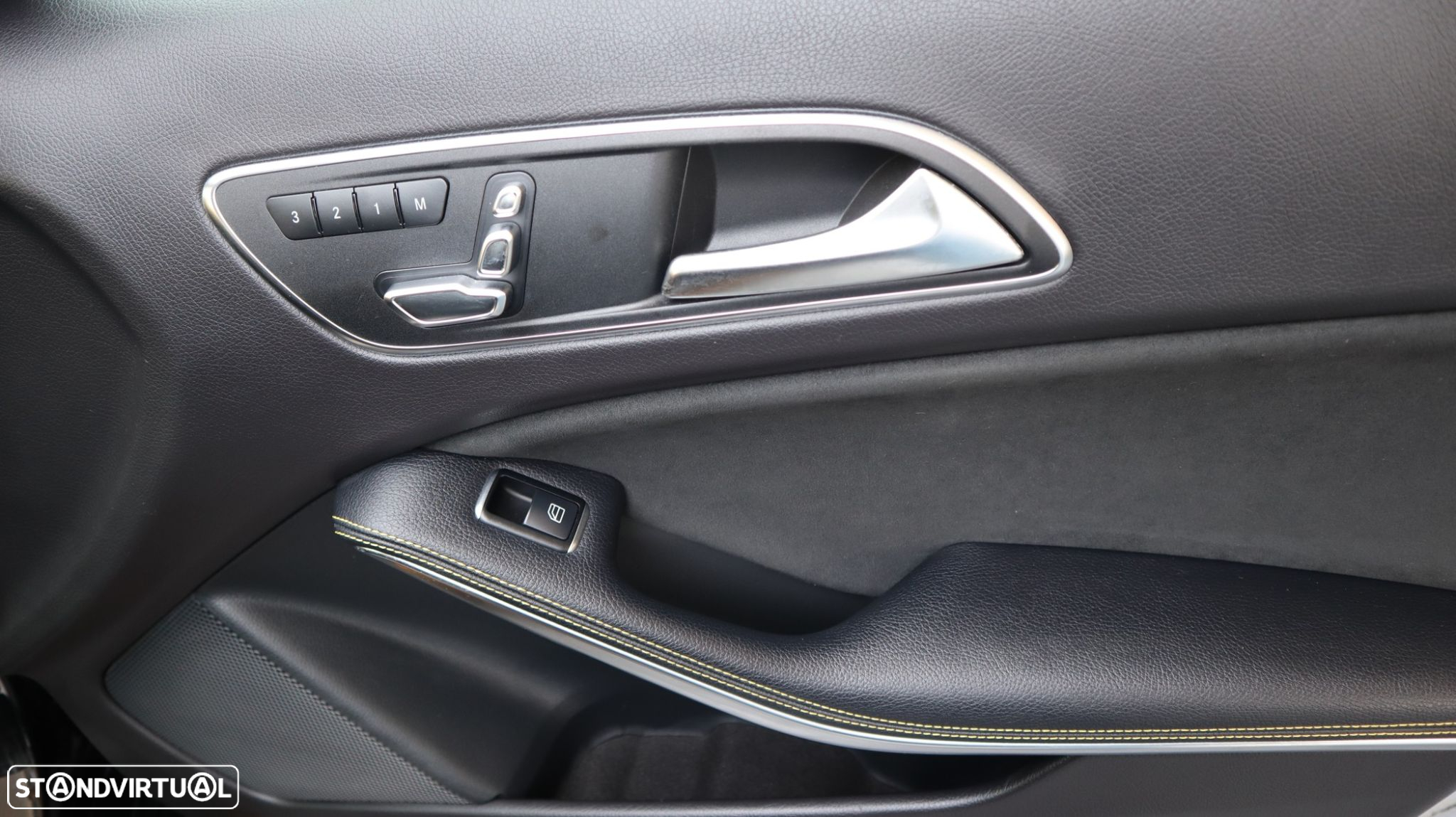 Mercedes-Benz A 45 AMG 4-Matic - 22