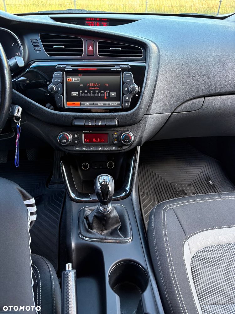 Kia Ceed - 22