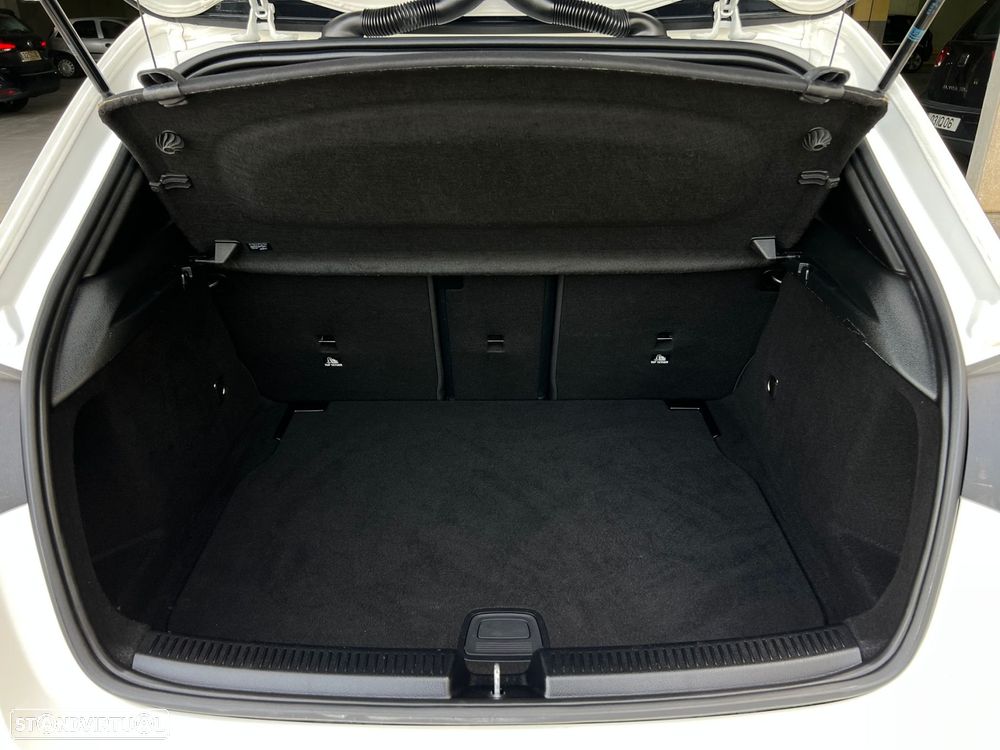 Mercedes-Benz A 200 AMG Line Aut. - 27