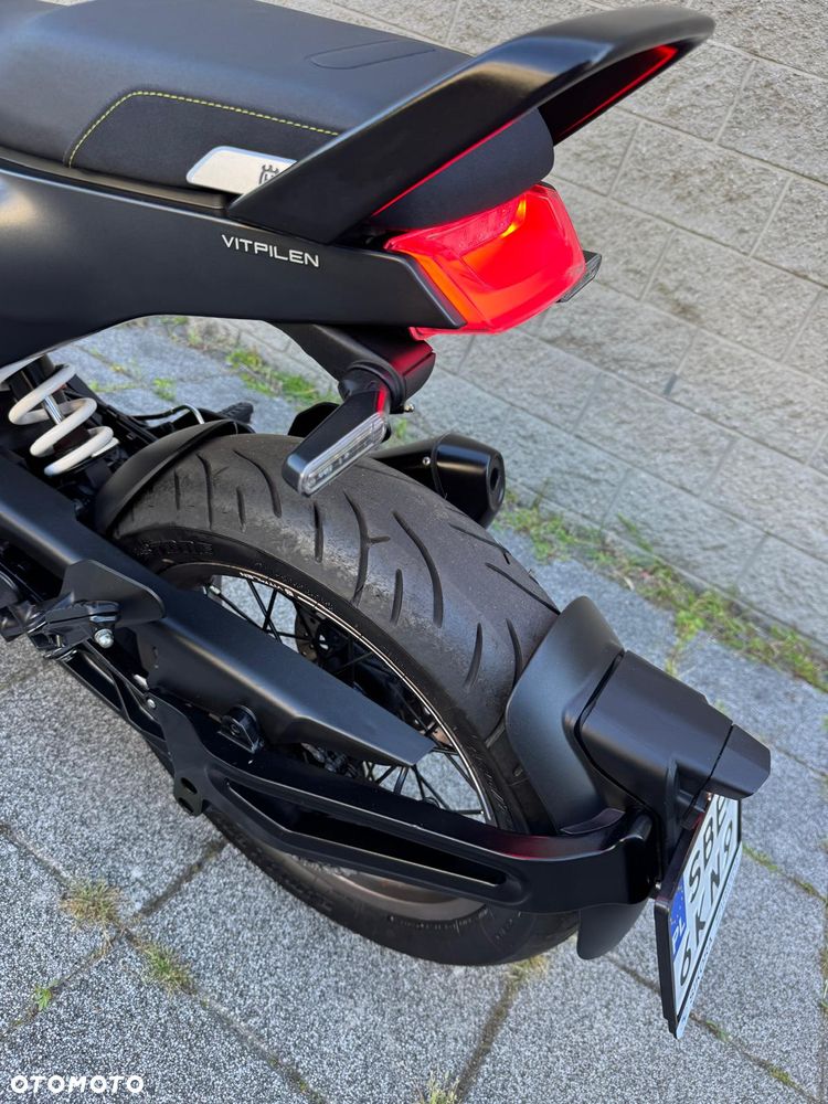 Husqvarna Vitpilen - 11