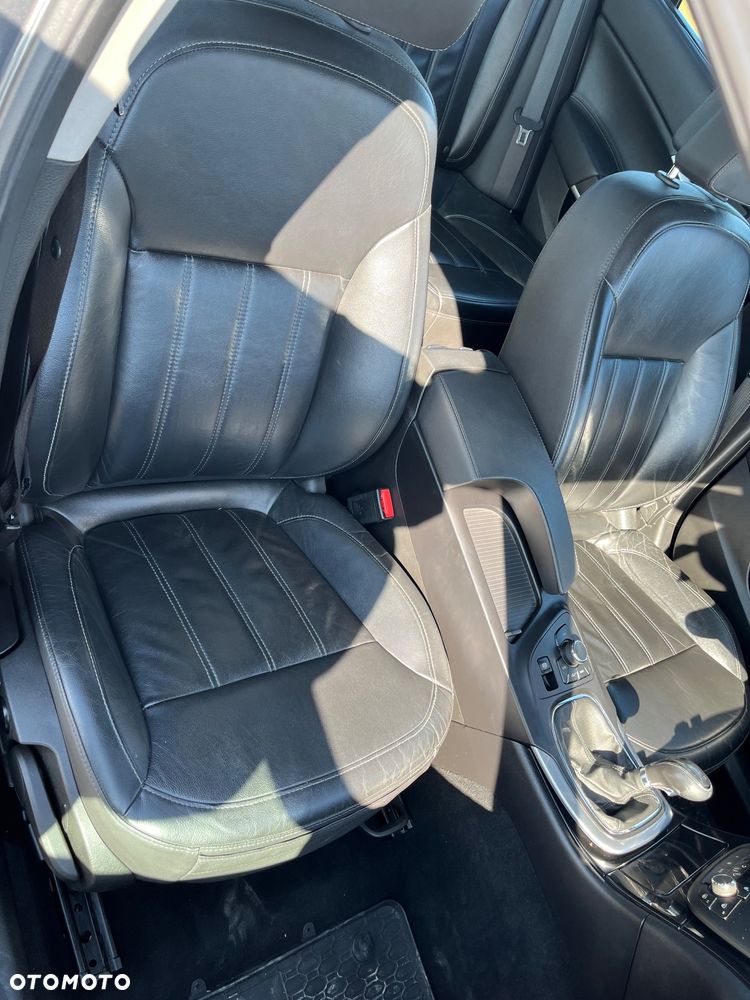 Opel Insignia 2.0 CDTI Cosmo - 16