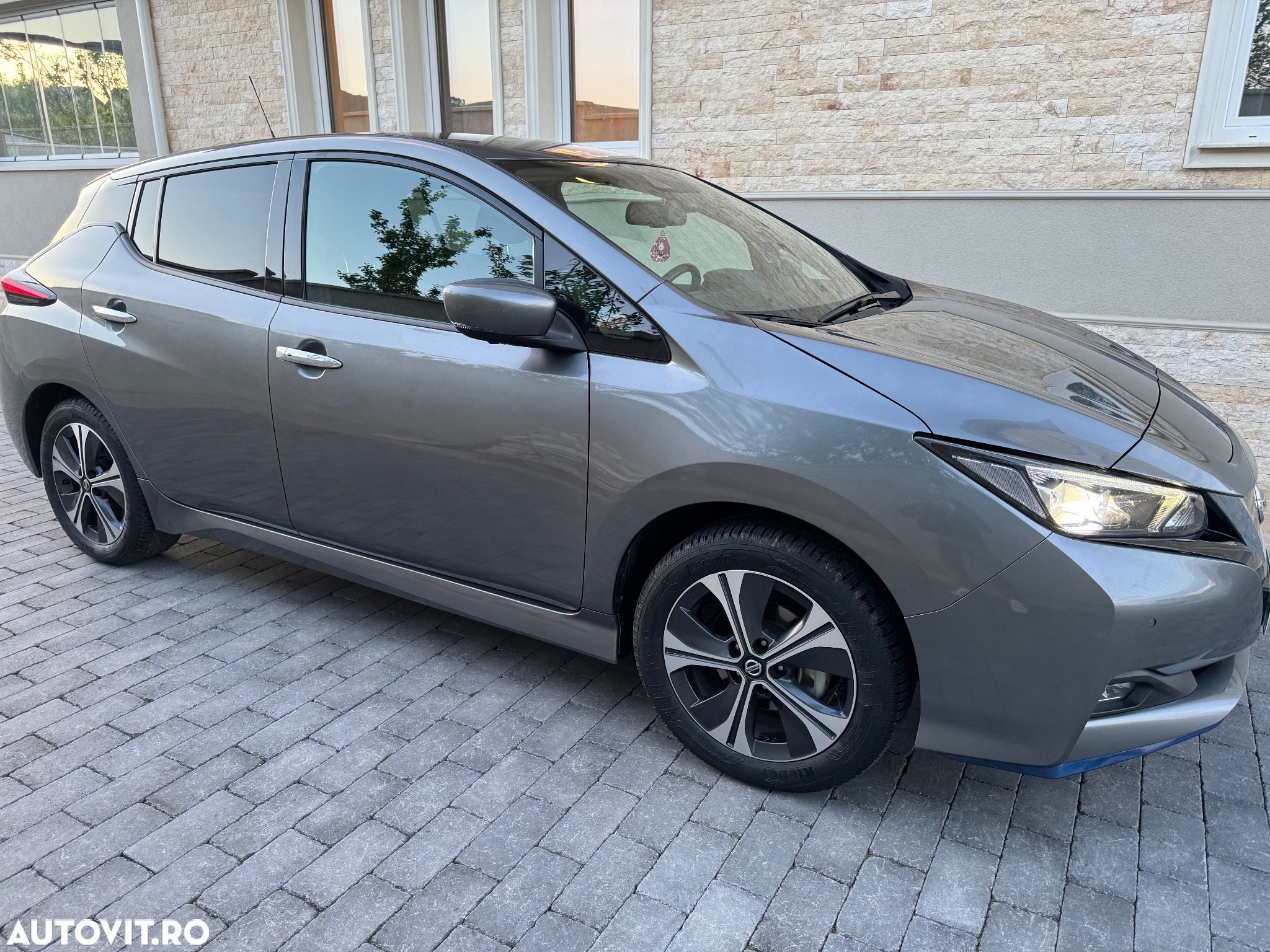 Nissan LEAF N-Connecta - 16