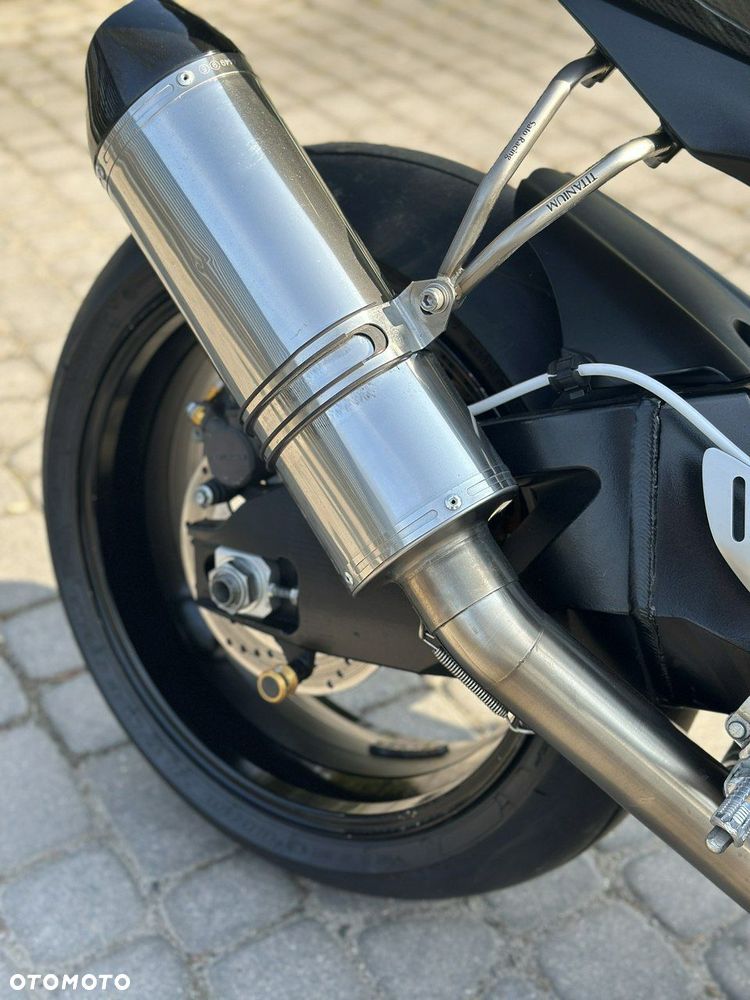 Suzuki GSX-R - 13