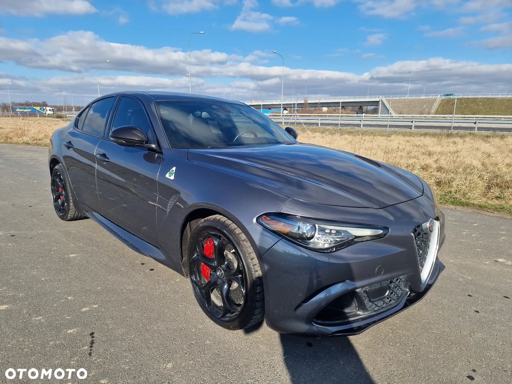 Alfa Romeo Giulia 2.9 V6 Bi-Turbo AT8 Quadrifoglio - 15