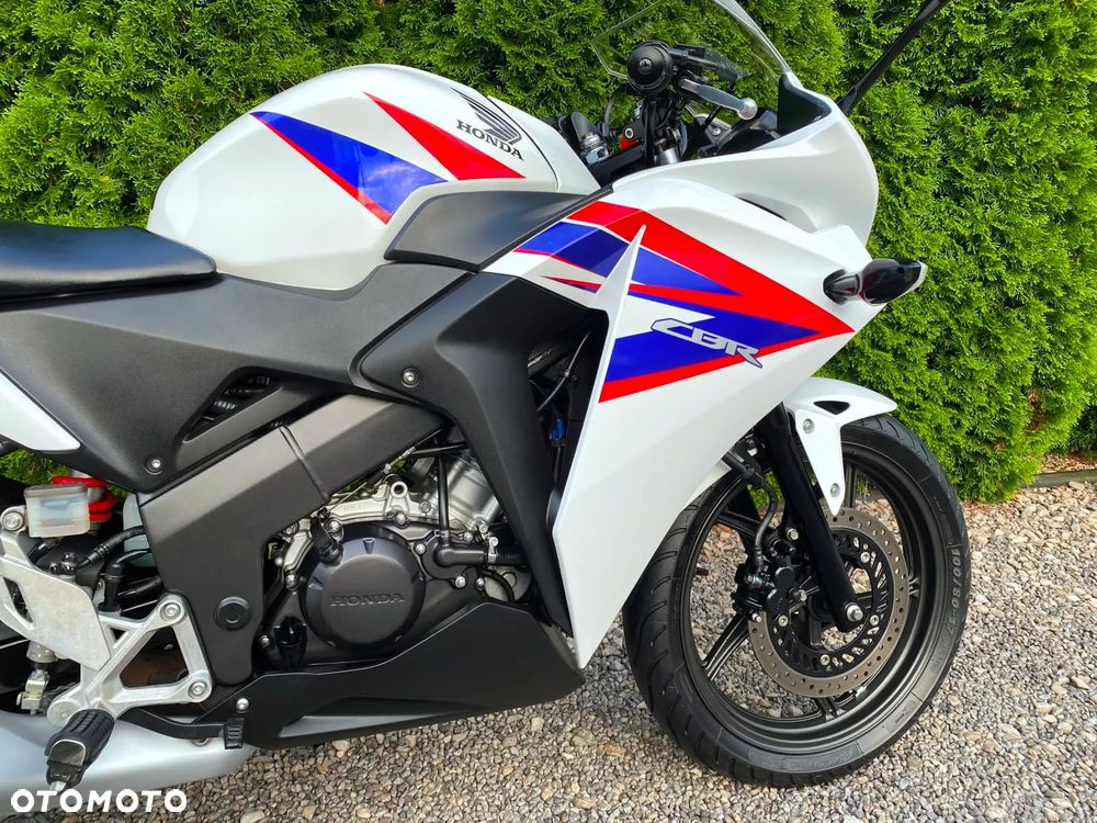 Honda CBR - 9