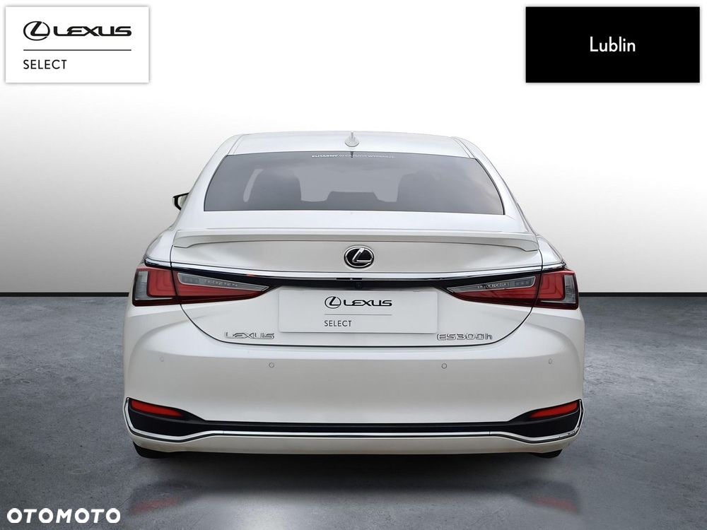 Lexus ES 300h Business Edition - 4