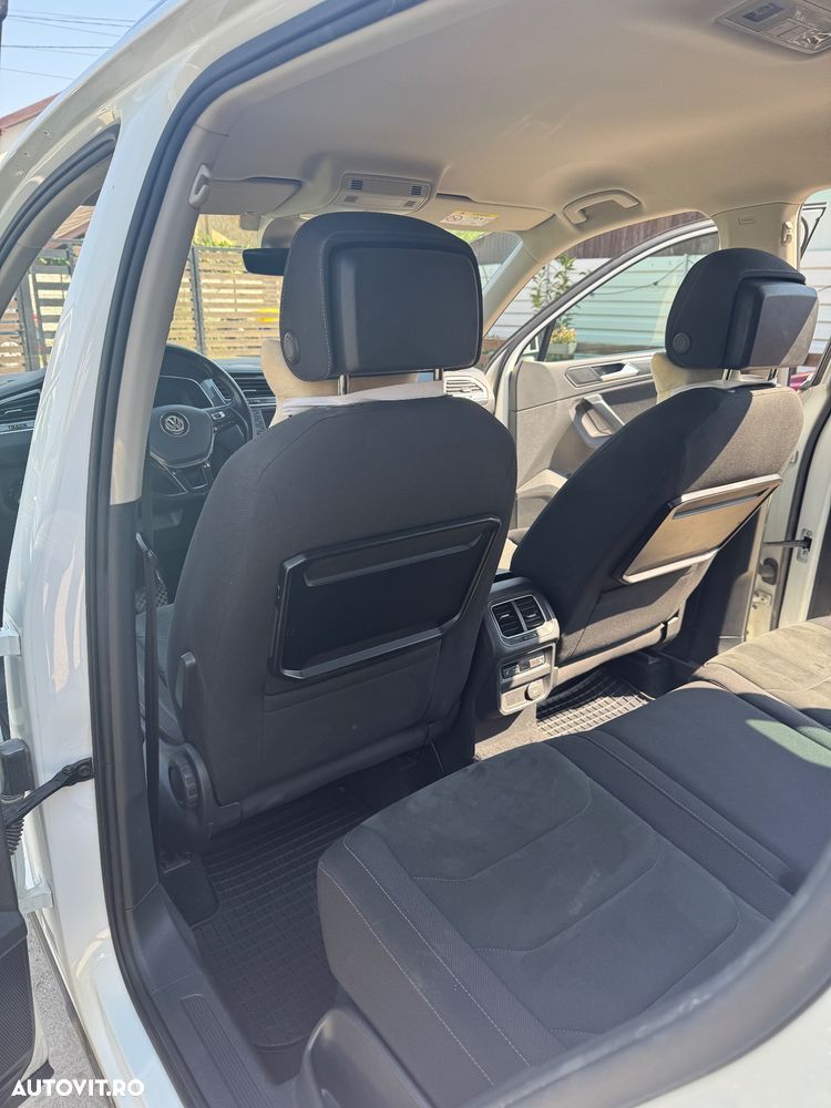 Volkswagen Tiguan - 10