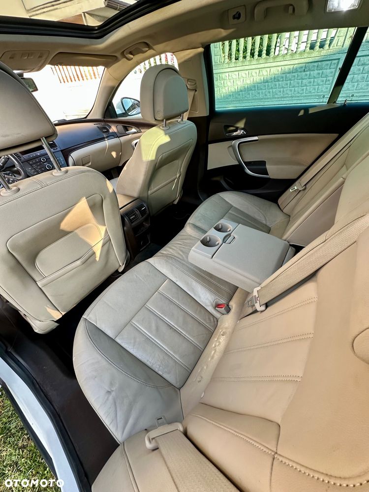 Opel Insignia 2.0 CDTI - 11