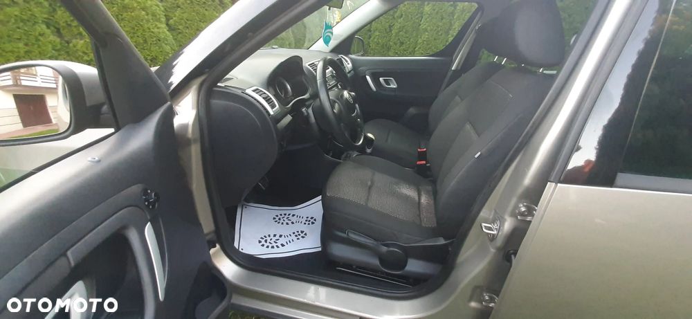 Skoda Roomster 1.6 16V Scout PLUS EDITION - 32