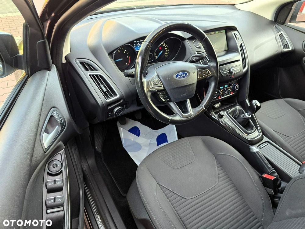 Ford Focus 1.5 EcoBlue STart-Stopp-System TITANIUM - 19