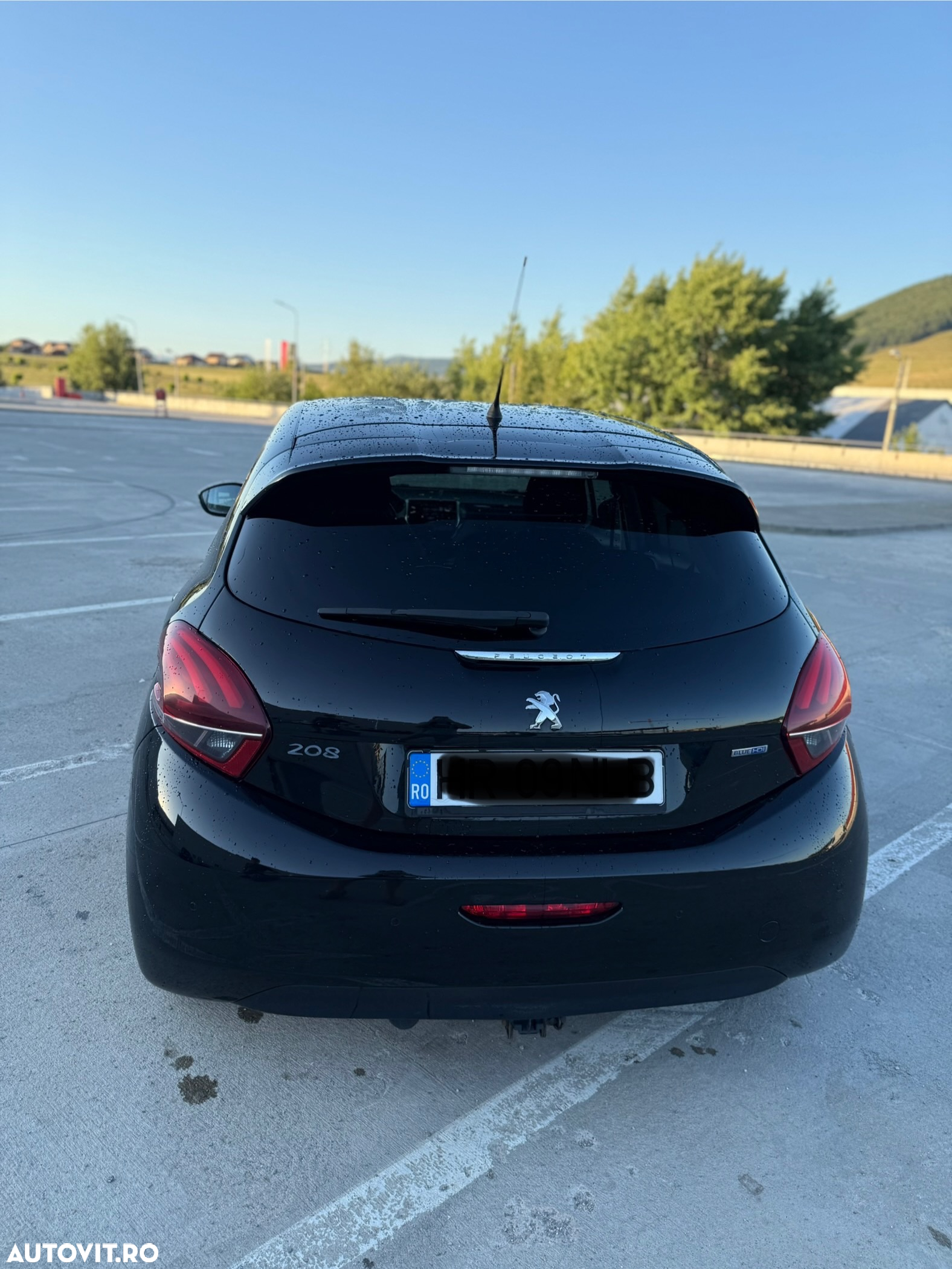 Peugeot 208 - 5
