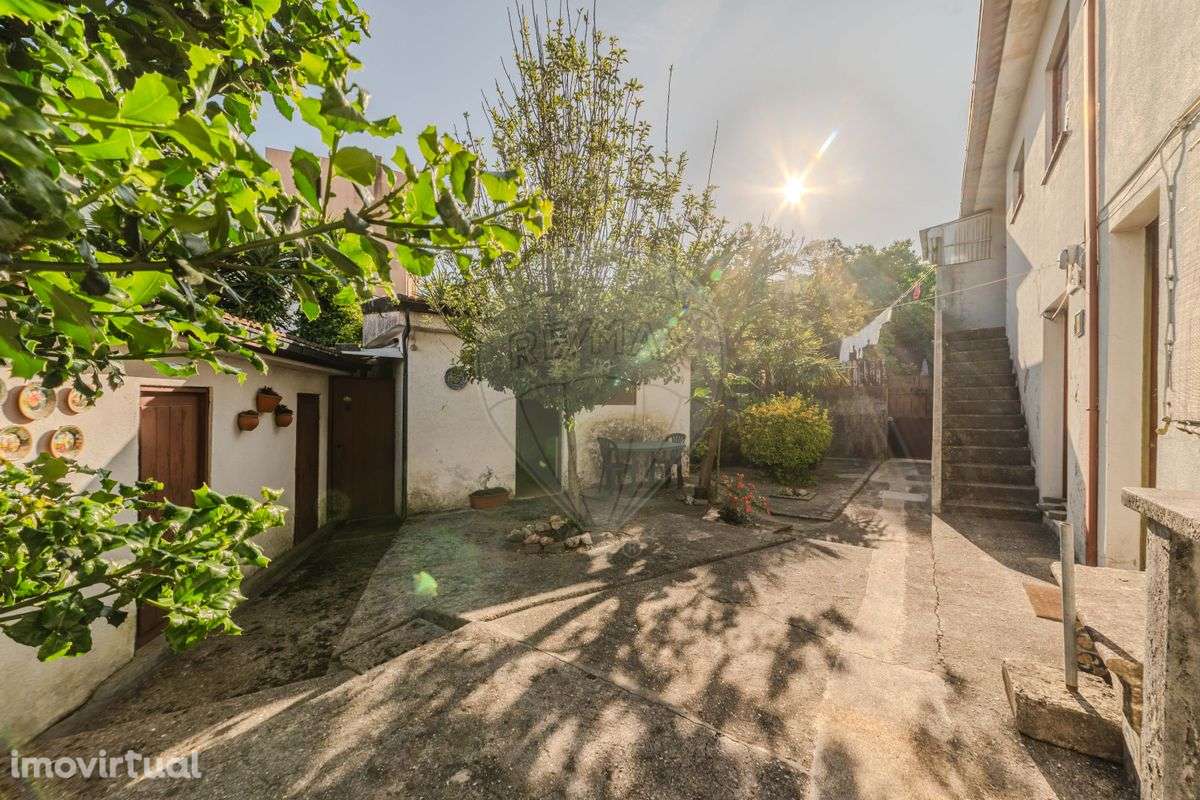 Moradia T8 para venda - Grande imagem: 2/26