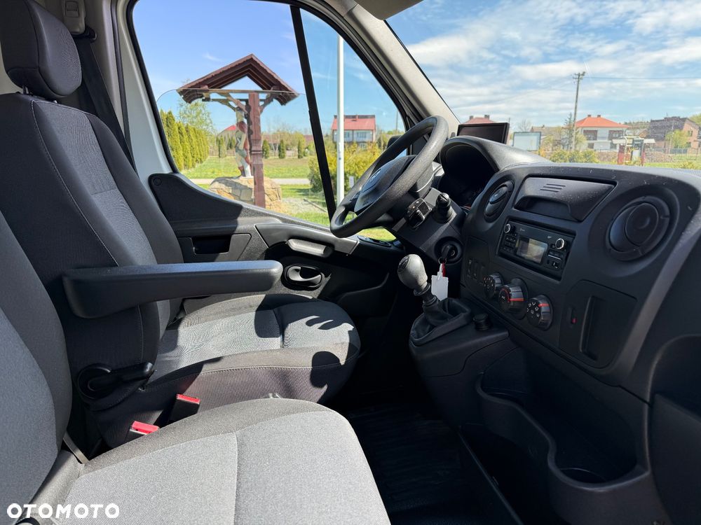 Renault MASTER 135 / KONTENER / NISKOPODŁOGOWY / KLIMA / WAGA / Z FRANCJI / STAN BDB / / / - 17