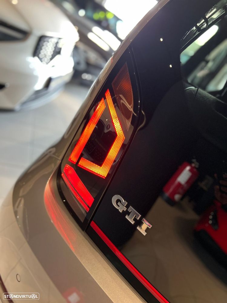 VW Up! - 11