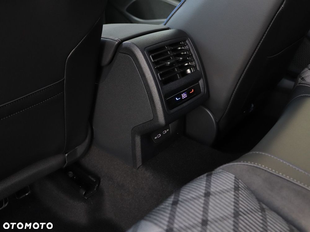 Volkswagen Golf - 21