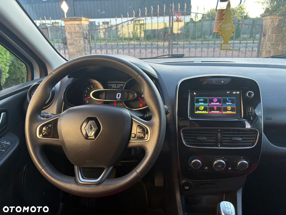 Renault Clio - 10
