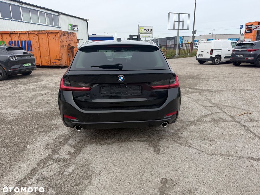 BMW Seria 3 318d mHEV - 5